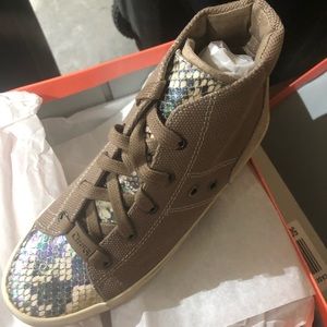Sam Edelman sneakers